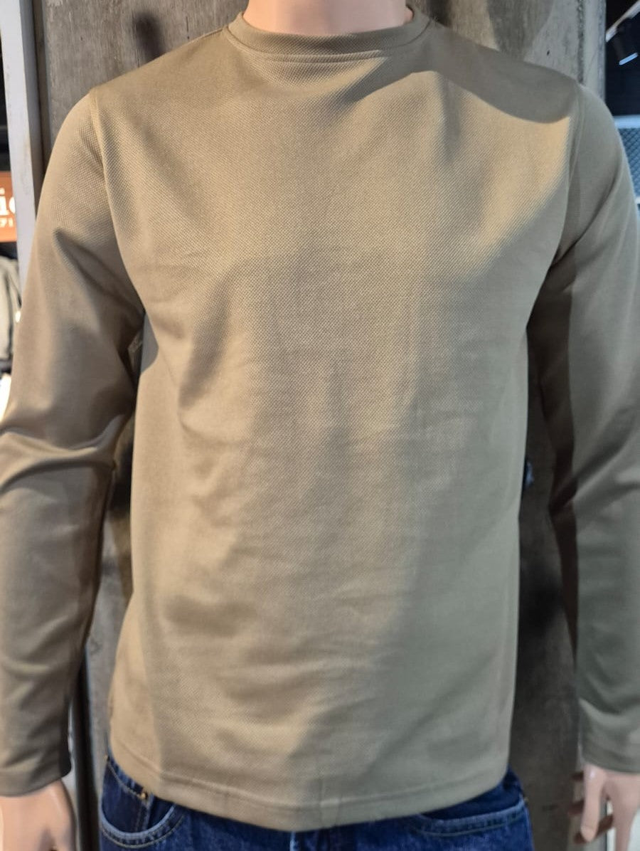 Polera deportiva manga larga
